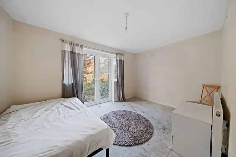 3 Bedroom Flat House to Rent