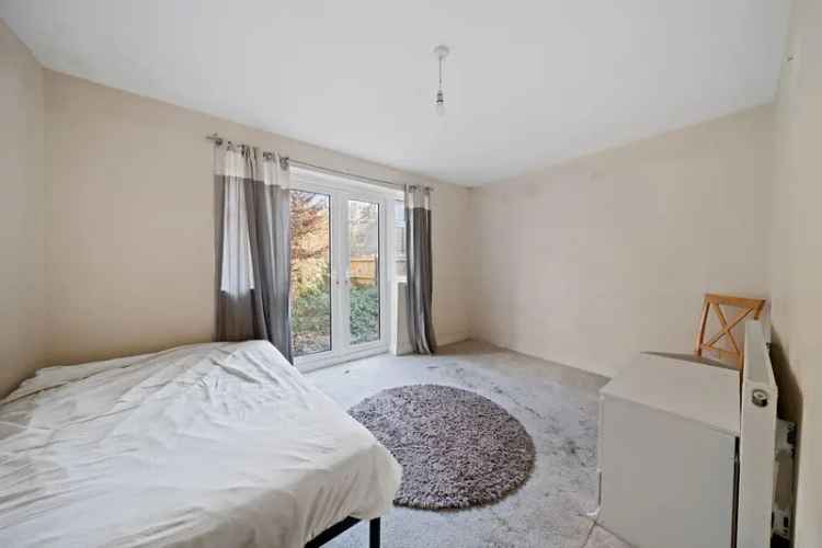3 Bedroom Flat House to Rent