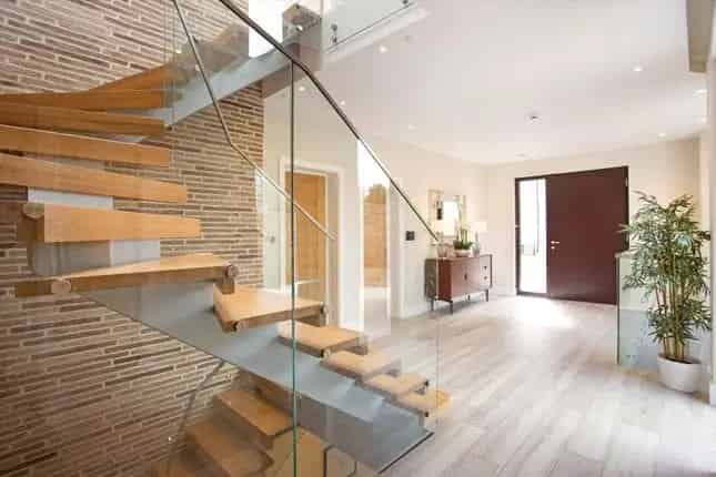 5 Bedroom Detached House West Putney