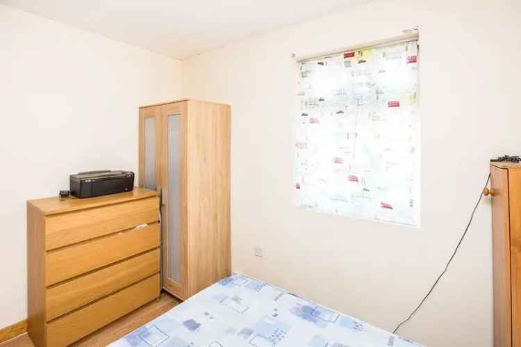 1 Bedroom Flat for Sale London E13 Cash Buyers