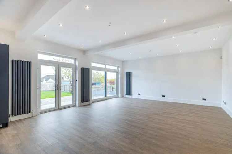 7 Bedroom Detached House for Sale in Stepps