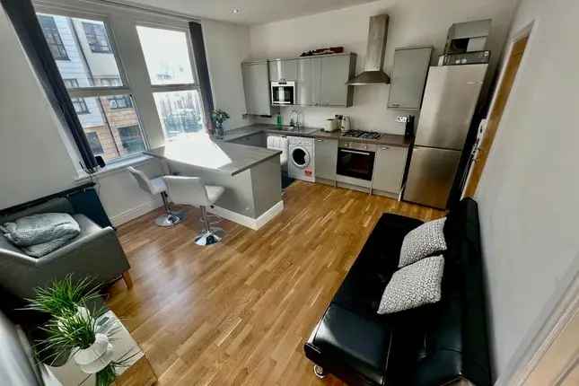 Flat to rent in West Bute Street, Cardiff CF10