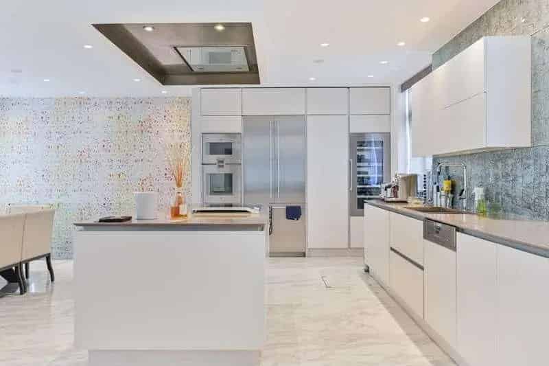 5 Bed House for Sale near Hyde Park
