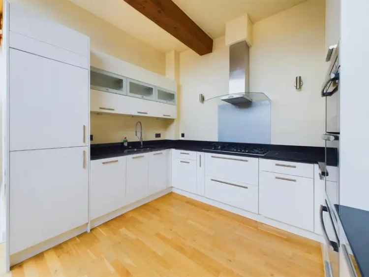 2 Bedroom Penthouse Apartment For Sale in Bingley