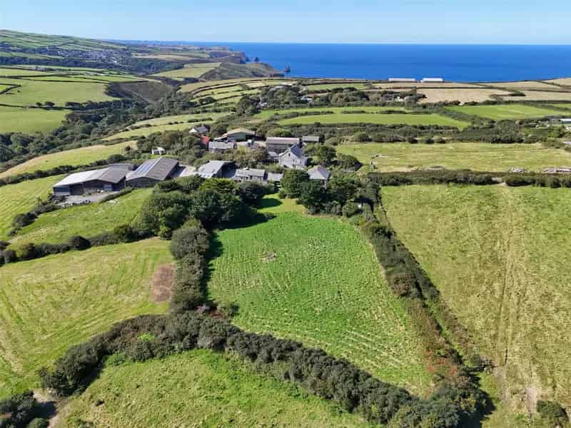 5 Bedroom Detached Farmhouse Near Boscastle Cornwall