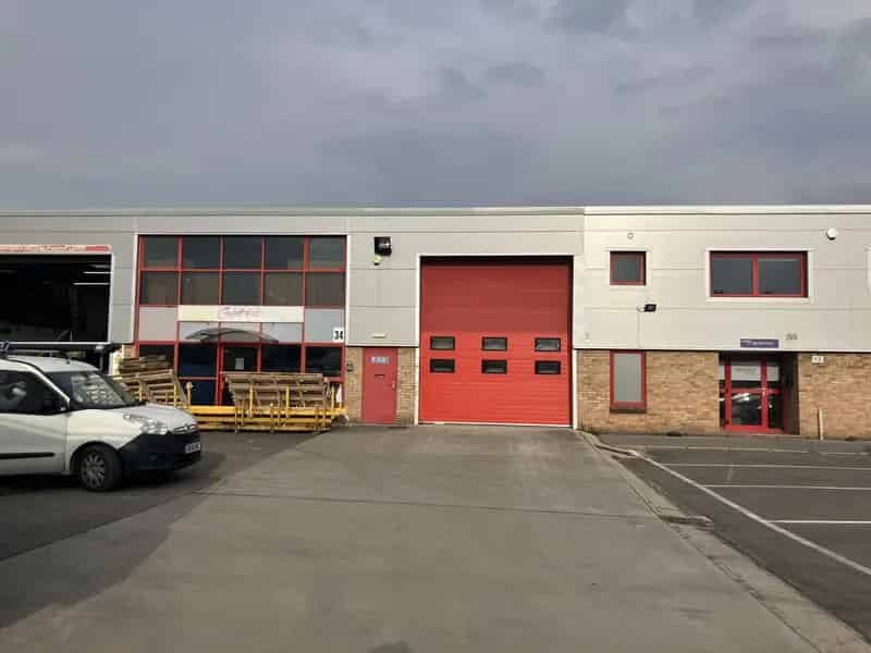 Industrial Warehouse Unit To Let Refurbished Abingdon