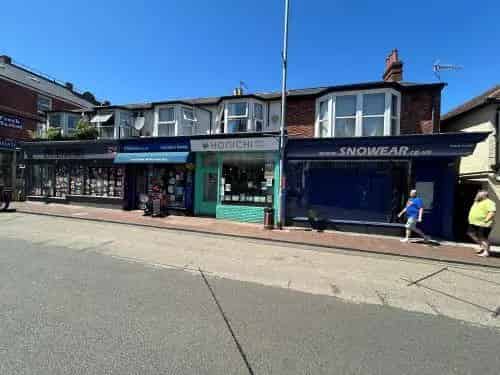 Camden Road Cafe Premises - Excellent Location - Suitable for Various Trades
