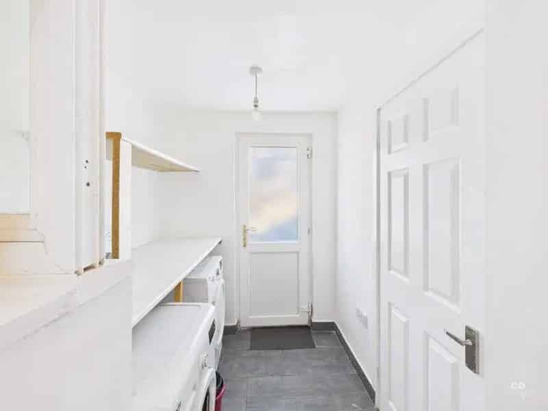 4 Bedroom Family Home with Annex and Garden