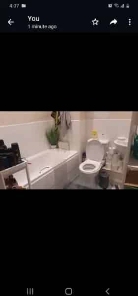 Modern Flat Ensuite Bathroom Family Friendly Park