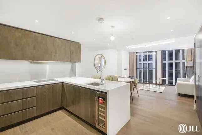 Flat to rent in Carnation Way, London SW8