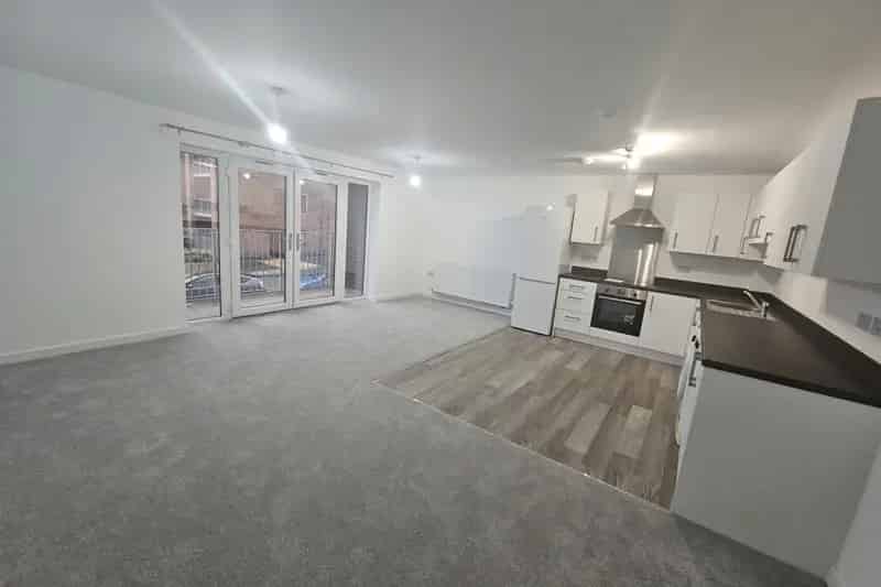 2 Bed Apartment in LE4 - Modern Amenities & Pet Friendly