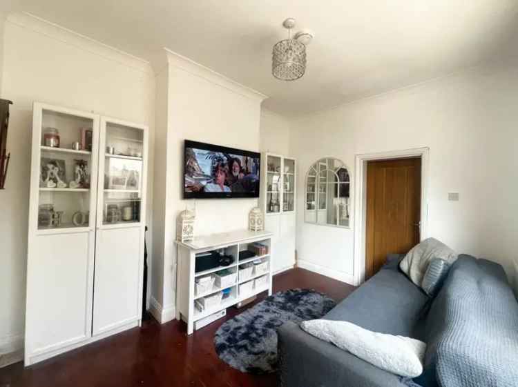 1 Bedroom Flat for Sale in Leigh on Sea