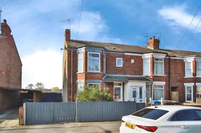 3 Bedroom End of Terrace House for Sale