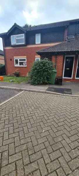 Flat For Rent in Basildon, England