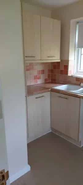 Spacious 2-Bedroom Flat Near Canterbury Train Stations