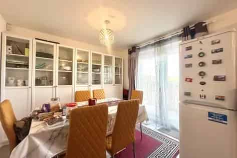 5 Bedroom House 244m² Birmingham Furnished Driveway Parking