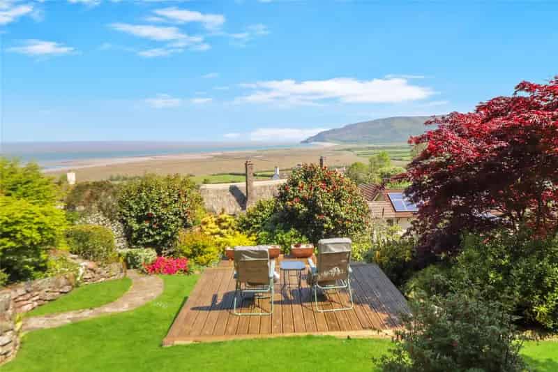 3 Bedroom Coastal Home Stunning Sea Views Landscaped Gardens