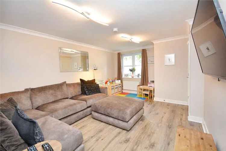 House For Sale in Leeds, England