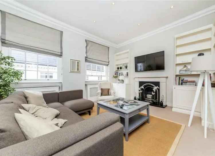 3 Bedroom Split Level Apartment near Hyde Park