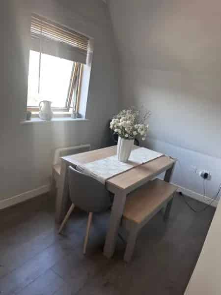 Beautiful 2-Bedroom House Near Town