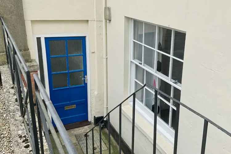 2 Bedroom Basement Flat Cheltenham Lansdown