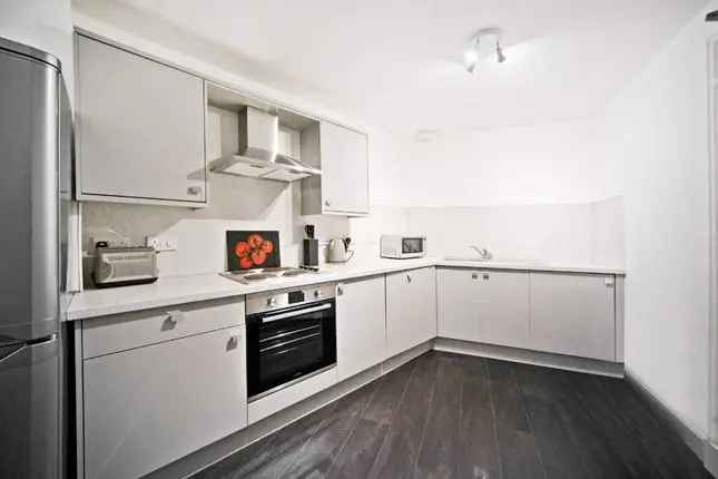 Flat to rent in Oran Street, North Kelvinside, Glasgow G20