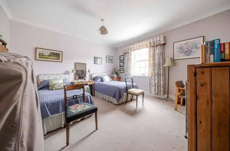 4 Bed Detached Bungalow for Sale