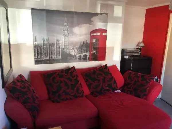 Flat For Rent in Herne Bay, England