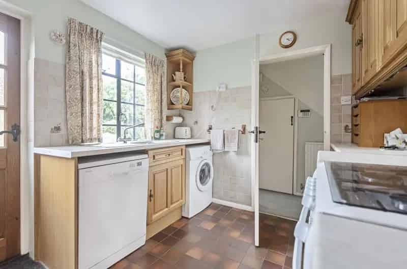 5 Bedroom Detached House For Sale Requires Modernisation Large Garden