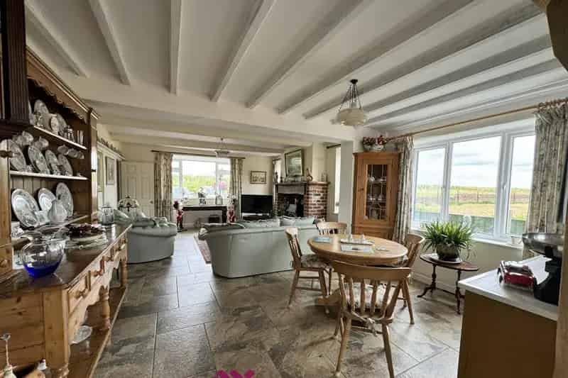 Three Bedroom Detached House Goole Freehold