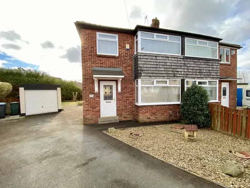 3 Bedroom Semi-Detached House For Sale