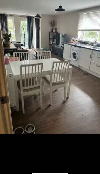 Flat For Rent in Gravesham, England