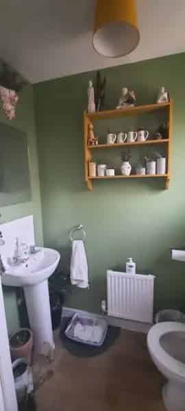 3 Bed House with Garden, Drive & Amenities
