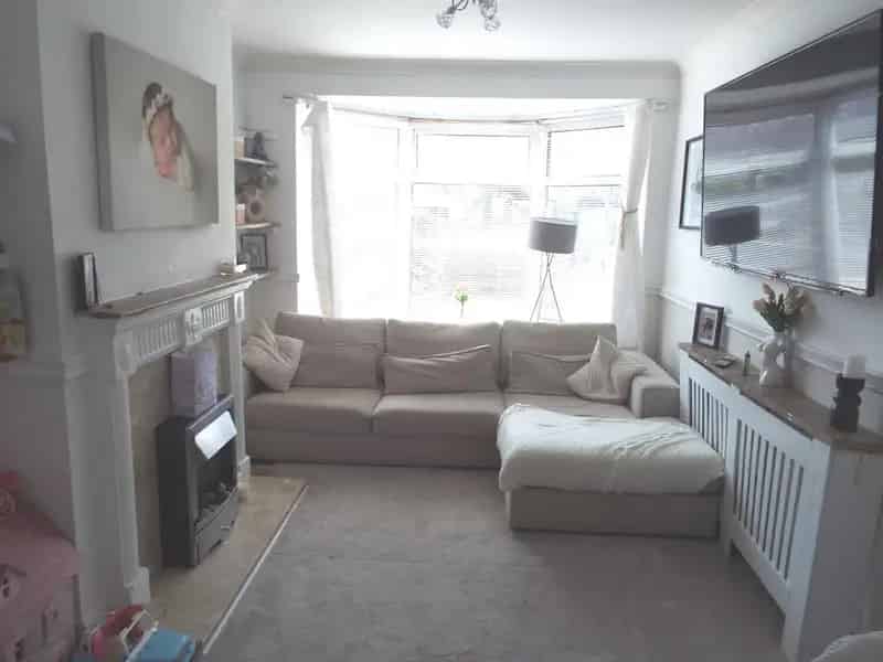 2 bedroom end of terrace house for sale