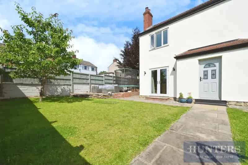 4 Bed House for Sale in Guiseley