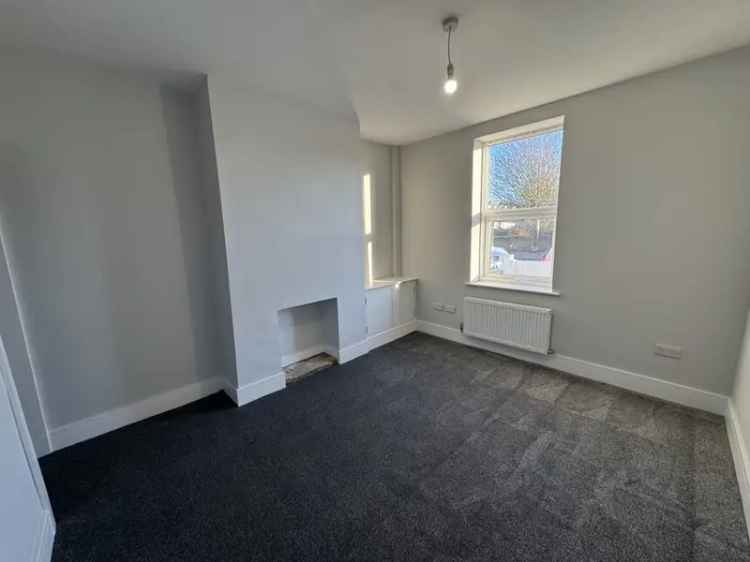 3 Bedroom Mid Terrace House for Rent Scarborough