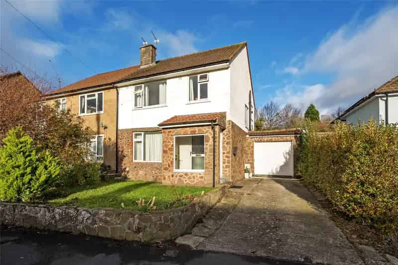 3 Bedroom House for Sale in Popular Residential Area