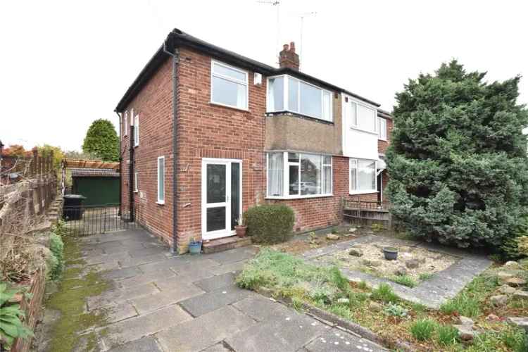 House For Sale in Leeds, England