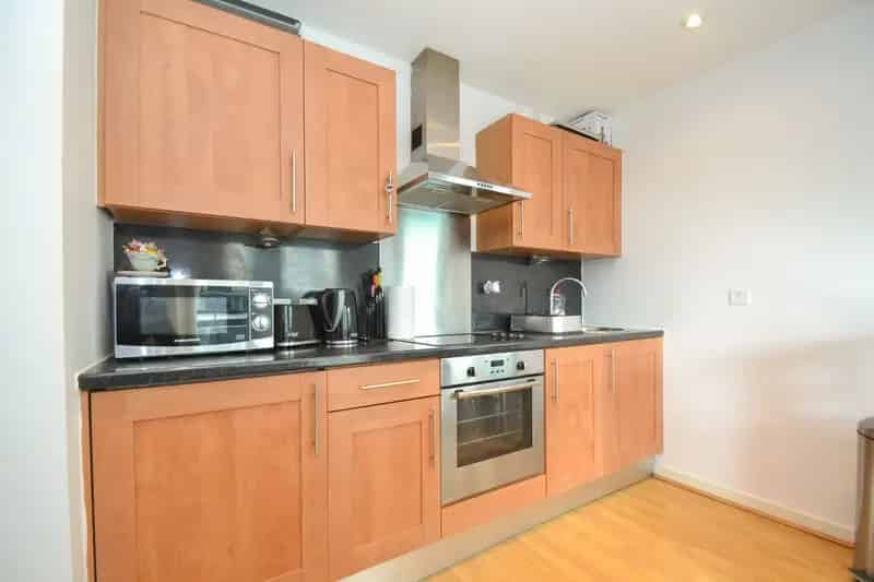 1 Bedroom Furnished Apartment Leeds City Centre