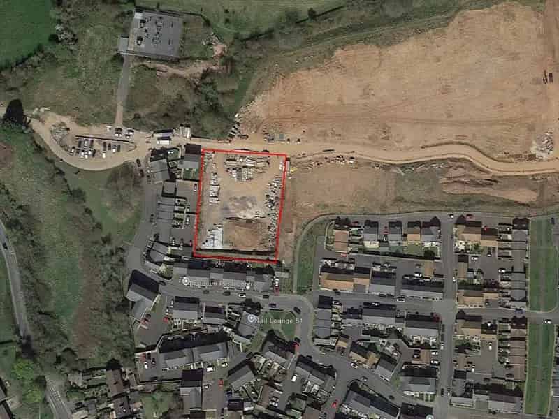 8 Dwellings & Village Green Planning Permission 0.8 Acre Land