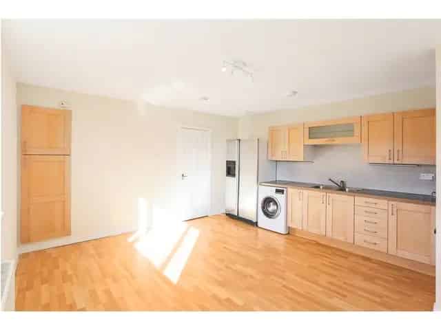 3 Bedroom Flat for Sale in Paisley