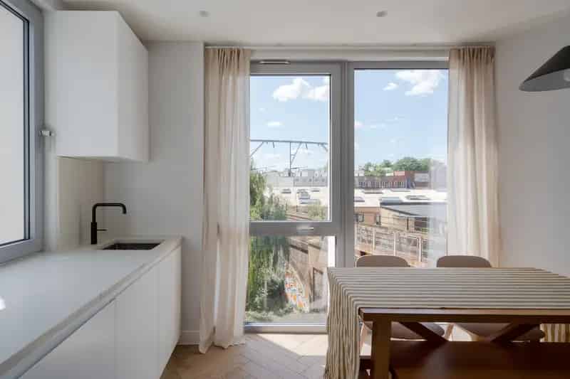 1-Bedroom Apartment near Hackney Downs Park