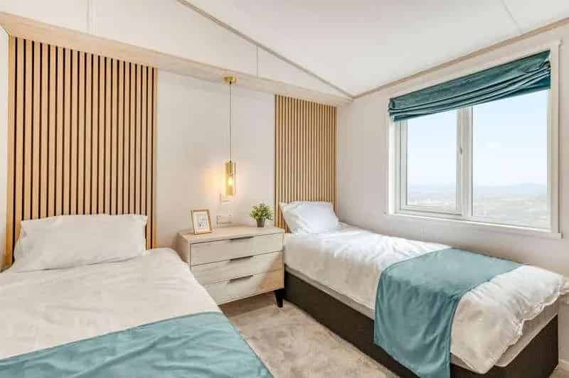 2 Bed Countryside Lodge with Lake Views