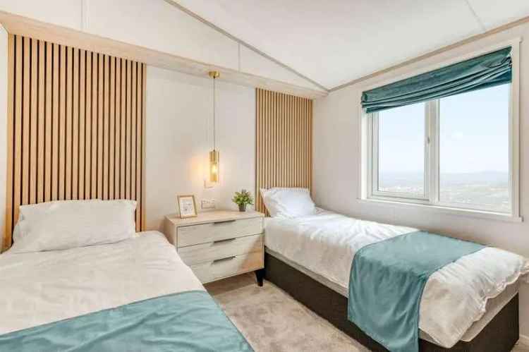 2 Bed Countryside Lodge with Lake Views