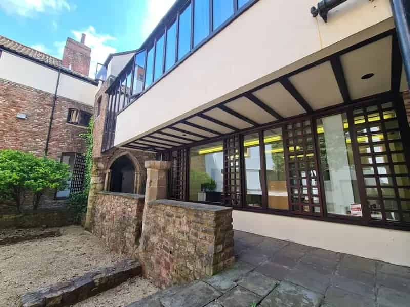 City Centre Office Space near Christmas Steps