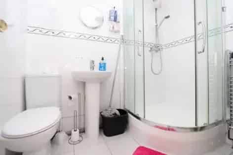 5 Room House 36m2 Stratford London Near Westfield