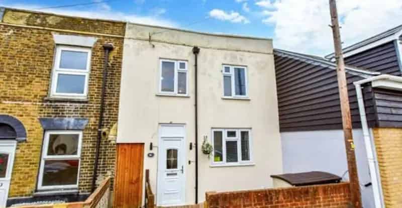 3 Bedroom House for Sale Near Gillingham Station