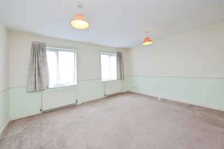 Two Bedroom Maisonette Near Watford Town Centre and Station