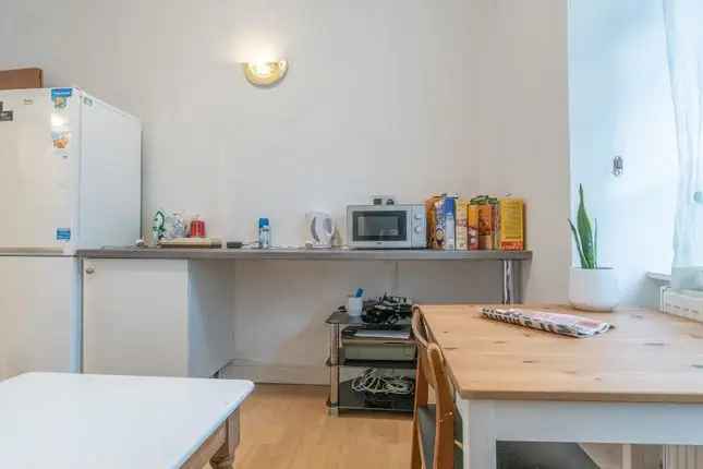 Flat for sale in Bank Street, Glasgow G12