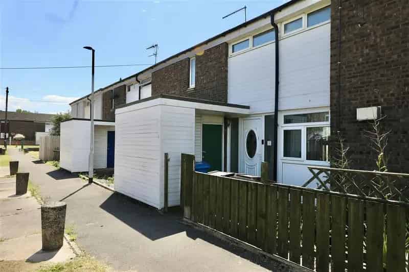 2 Bedroom Terraced House for Sale Near North Point